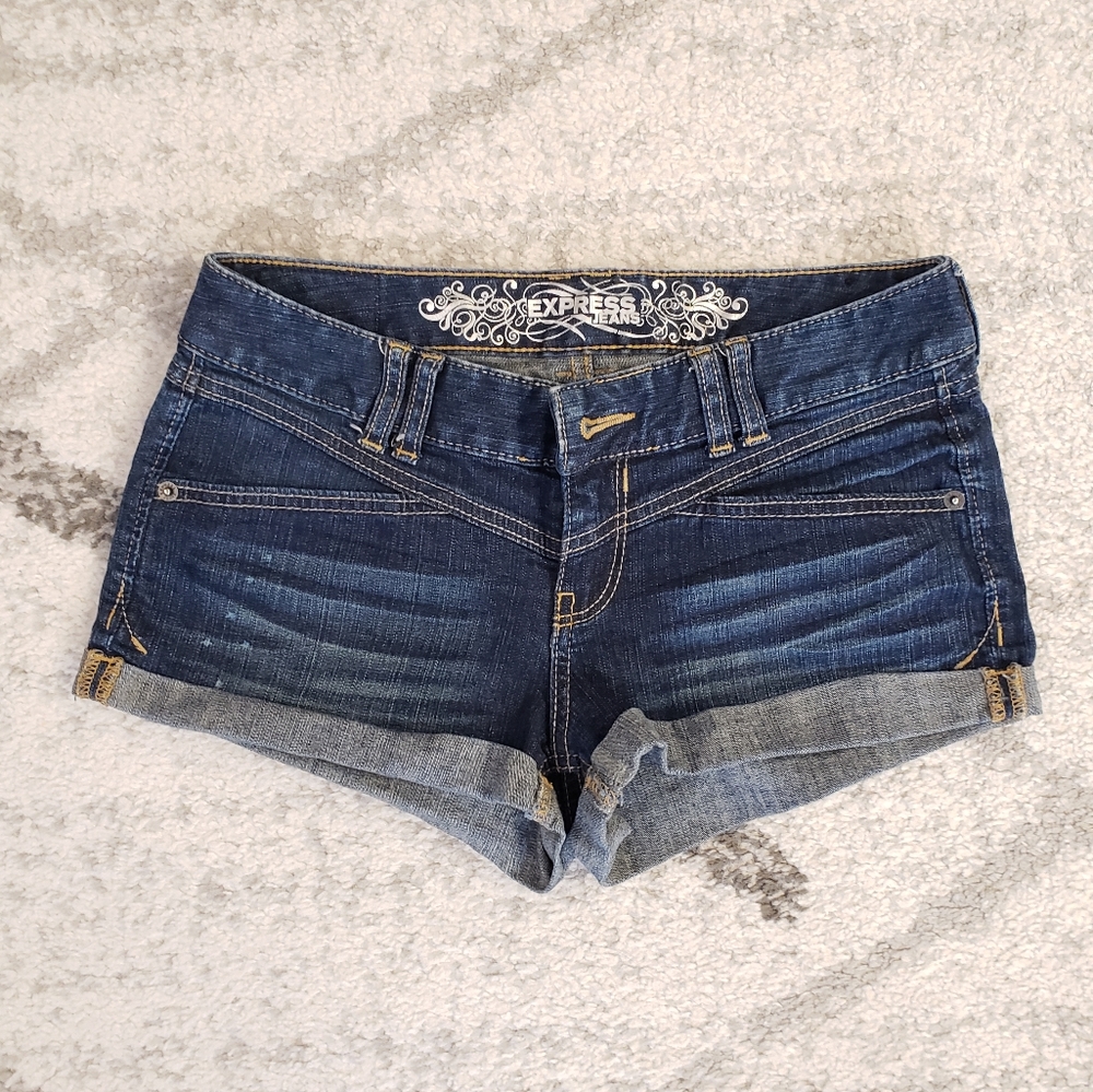 Express Shorts